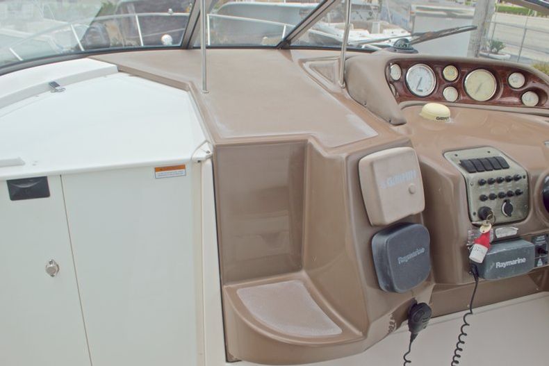 Thumbnail 33 for Used 2005 Regal 2665 Commodore boat for sale in West Palm Beach, FL