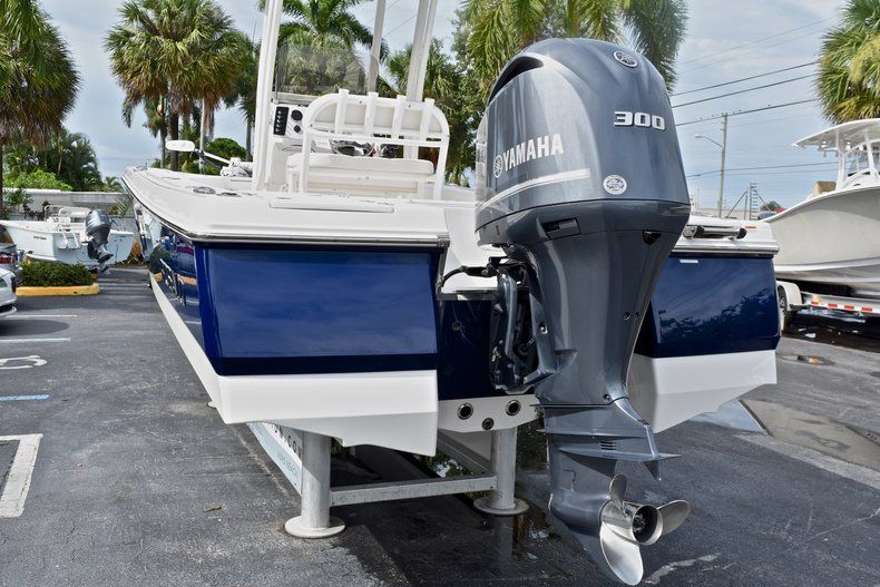 Thumbnail 8 for Used 2015 Robalo 246 Cayman boat for sale in West Palm Beach, FL