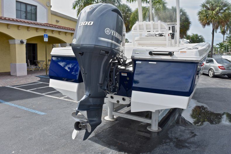 Thumbnail 10 for Used 2015 Robalo 246 Cayman boat for sale in West Palm Beach, FL