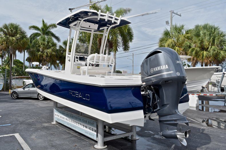 Thumbnail 7 for Used 2015 Robalo 246 Cayman boat for sale in West Palm Beach, FL