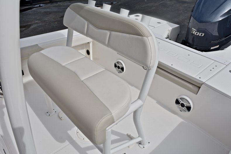 Thumbnail 29 for Used 2015 Robalo 246 Cayman boat for sale in West Palm Beach, FL