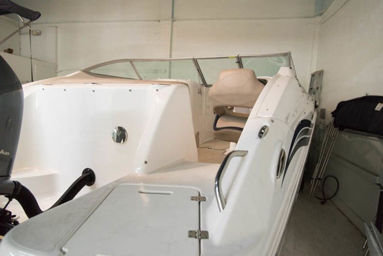Thumbnail 5 for New 2015 Hurricane SunDeck SD 2000 OB boat for sale in Miami, FL