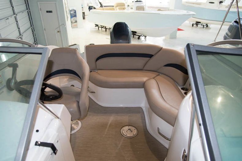Thumbnail 7 for New 2015 Hurricane SunDeck SD 2000 OB boat for sale in Miami, FL