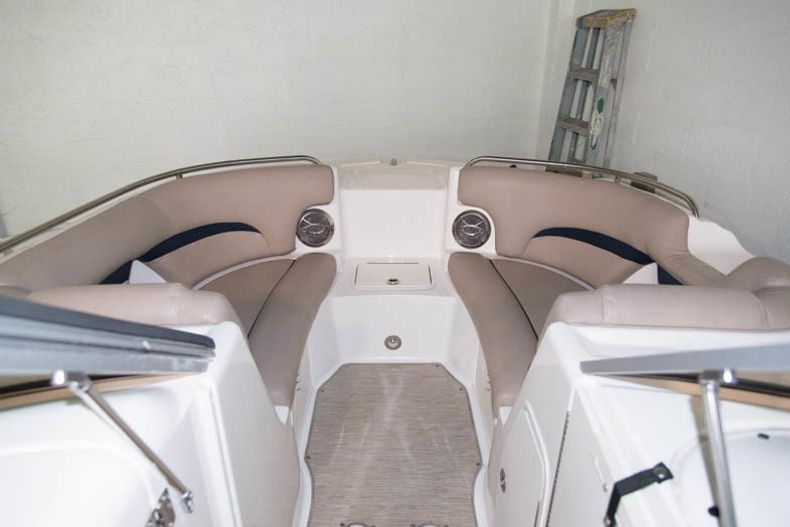 Thumbnail 12 for New 2015 Hurricane SunDeck SD 2000 OB boat for sale in Miami, FL