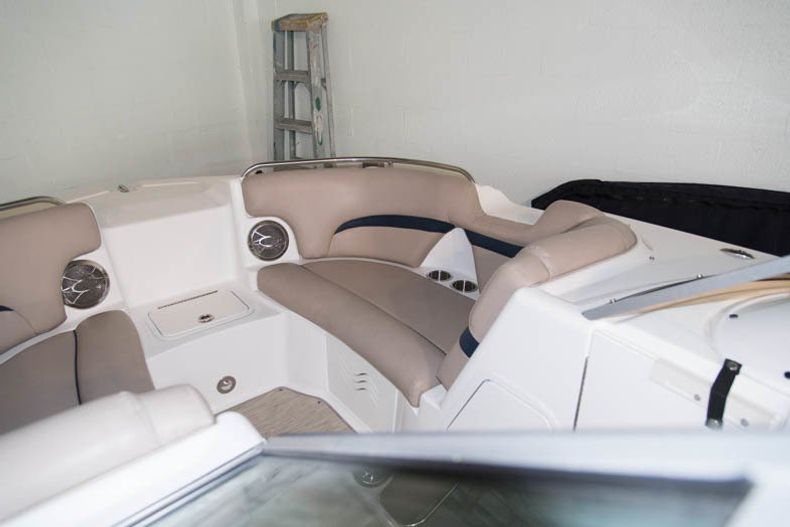 Thumbnail 14 for New 2015 Hurricane SunDeck SD 2000 OB boat for sale in Miami, FL