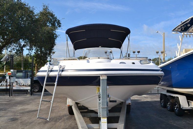Thumbnail 2 for New 2016 Hurricane Sundeck Sport SS 231 OB boat for sale in Vero Beach, FL