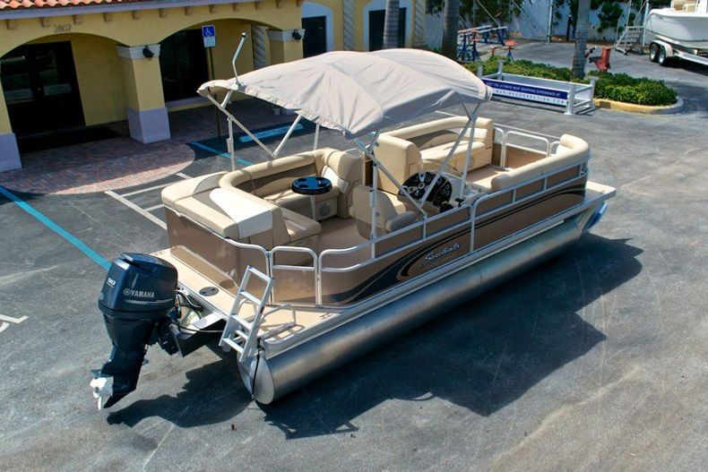 Thumbnail 34 for New 2014 Sweetwater 2286 Cruise 3 Gate boat for sale in Vero Beach, FL