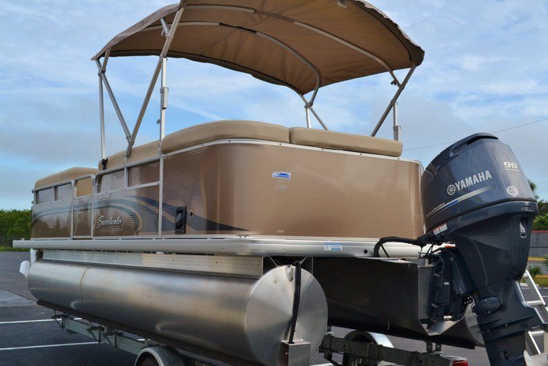 Thumbnail 56 for New 2014 Sweetwater 2286 Cruise 3 Gate boat for sale in Vero Beach, FL