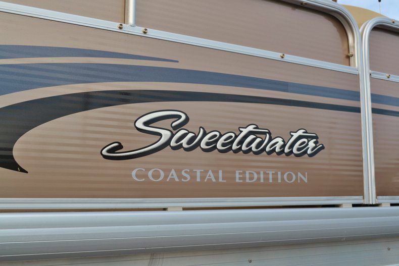 Thumbnail 58 for New 2014 Sweetwater 2286 Cruise 3 Gate boat for sale in Vero Beach, FL
