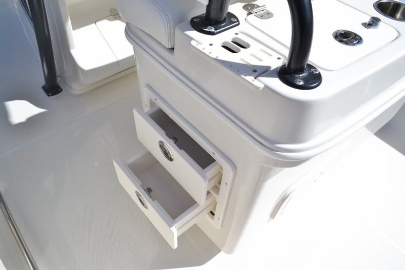Thumbnail 17 for New 2015 Sailfish 270 CC Center Console boat for sale in West Palm Beach, FL
