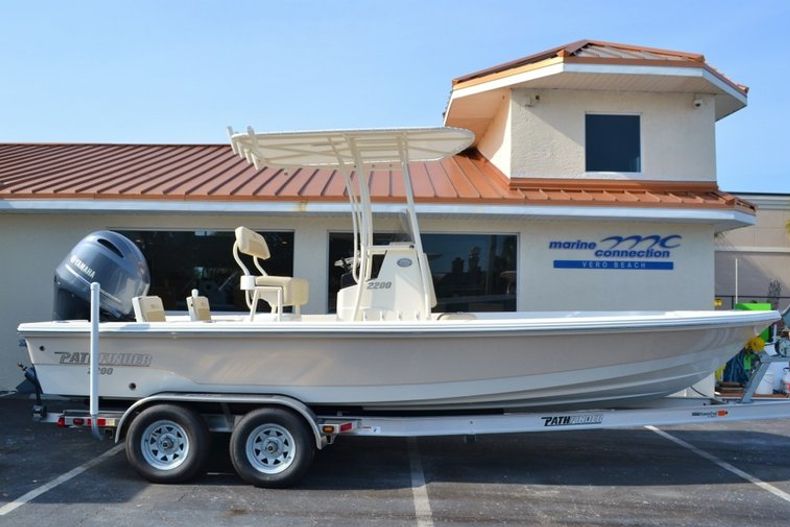 New 2016 Pathfinder 2200 TRS Bay Boat boat for sale in Vero Beach, FL