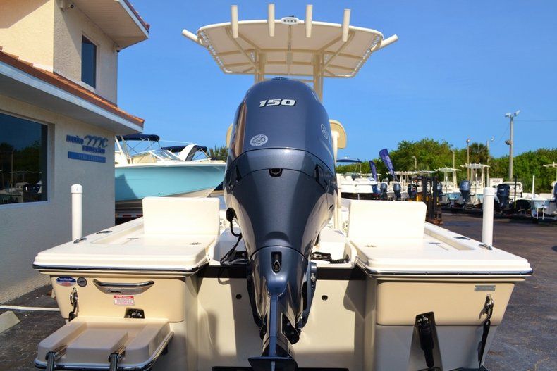 Thumbnail 5 for New 2016 Pathfinder 2200 TRS Bay Boat boat for sale in Vero Beach, FL