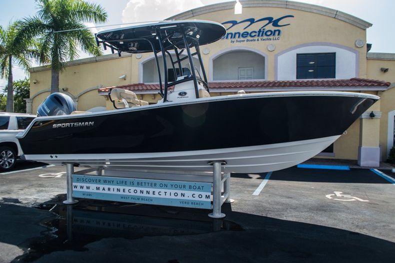 Thumbnail 1 for New 2016 Sportsman Open 212 Center Console boat for sale in West Palm Beach, FL