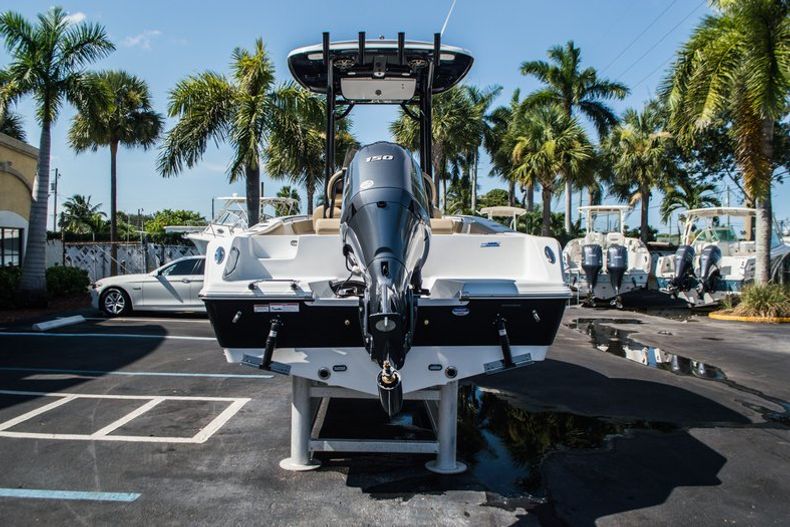 Thumbnail 6 for New 2016 Sportsman Open 212 Center Console boat for sale in West Palm Beach, FL