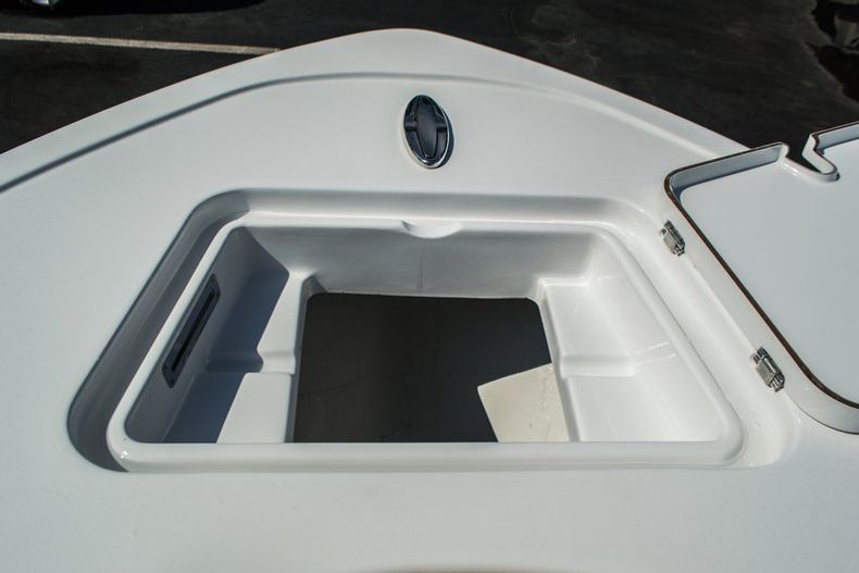 Thumbnail 16 for New 2016 Sportsman Open 212 Center Console boat for sale in West Palm Beach, FL