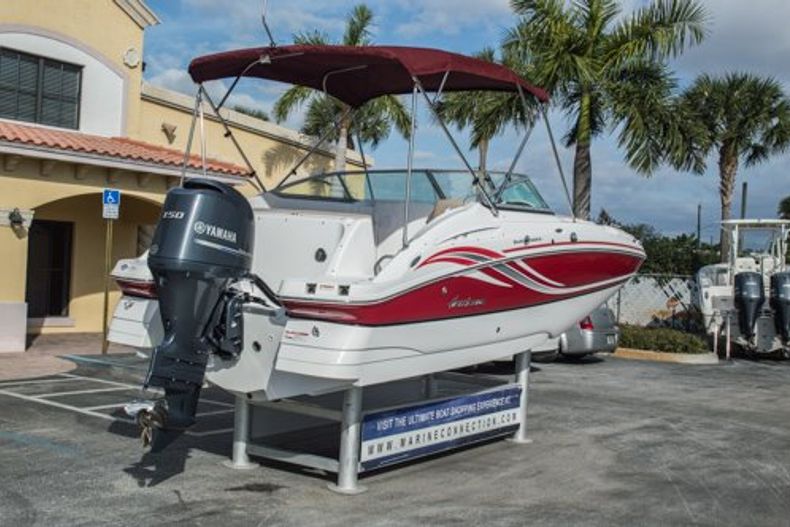Thumbnail 6 for New 2014 Hurricane SunDeck SD 2200 OB boat for sale in West Palm Beach, FL