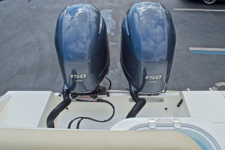 Thumbnail 13 for New 2016 Cobia 261 Center Console boat for sale in West Palm Beach, FL