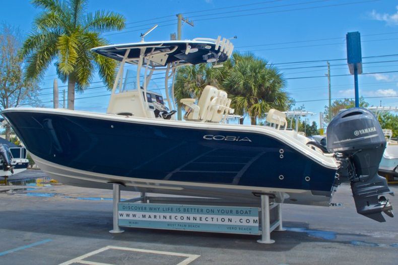 Thumbnail 6 for New 2016 Cobia 261 Center Console boat for sale in West Palm Beach, FL