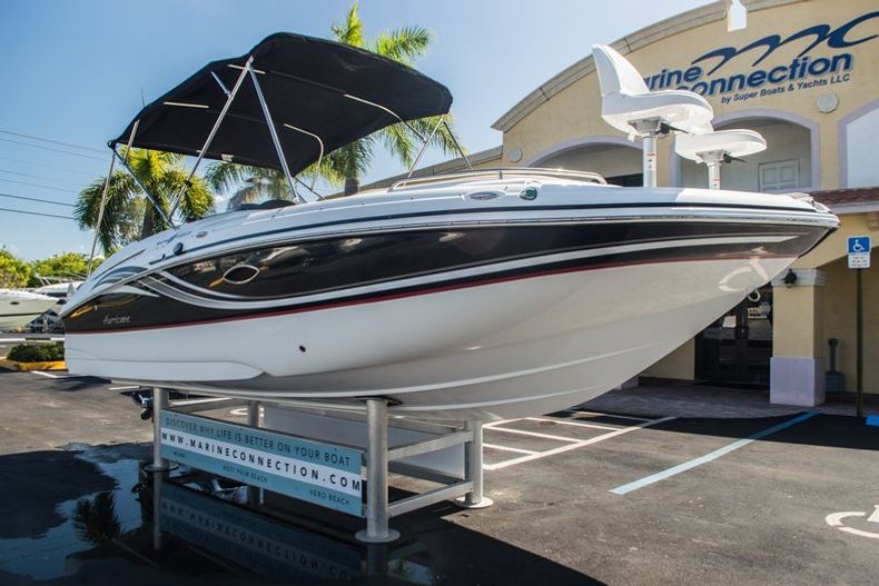 Thumbnail 1 for New 2015 Hurricane SunDeck Sport SS 220 OB boat for sale in West Palm Beach, FL