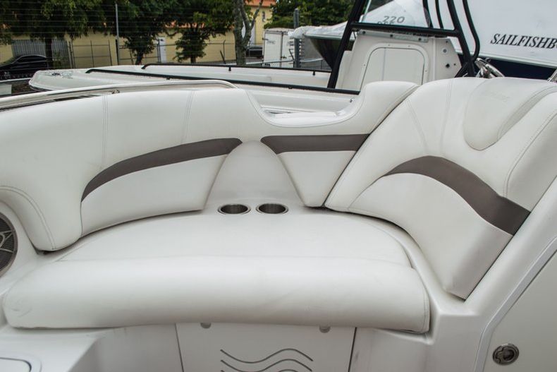 Thumbnail 13 for New 2014 Hurricane SunDeck SD 2000 OB boat for sale in West Palm Beach, FL