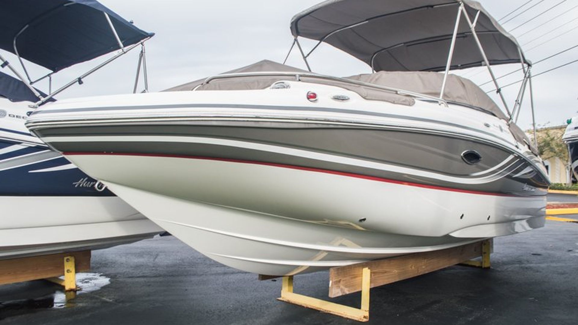 New 2014 Hurricane SunDeck SD 2000 OB #1991 image 1