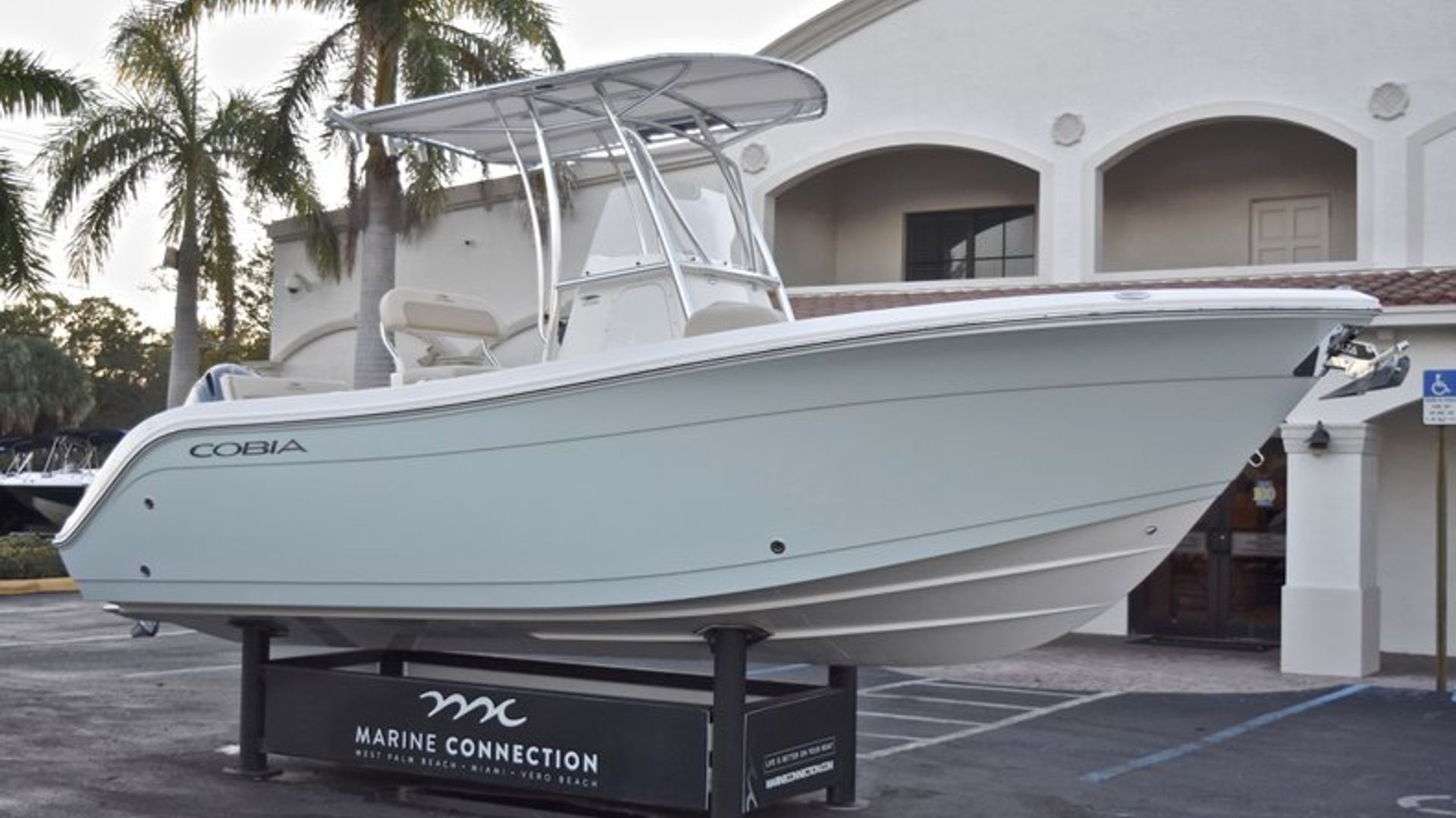 New 2018 Cobia 220 Center Console #X068 image 3