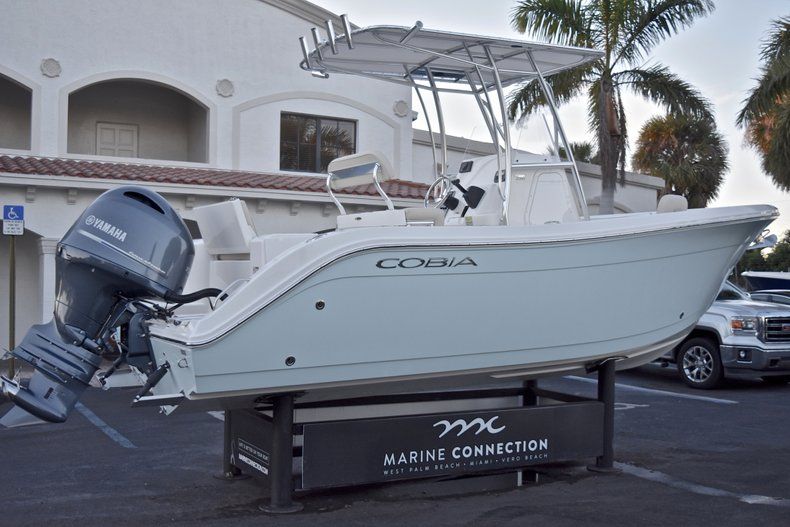 Thumbnail 7 for New 2018 Cobia 220 Center Console boat for sale in West Palm Beach, FL