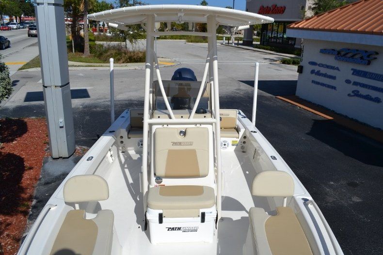 Thumbnail 12 for New 2017 Pathfinder 2200 TRS Bay Boat boat for sale in Vero Beach, FL