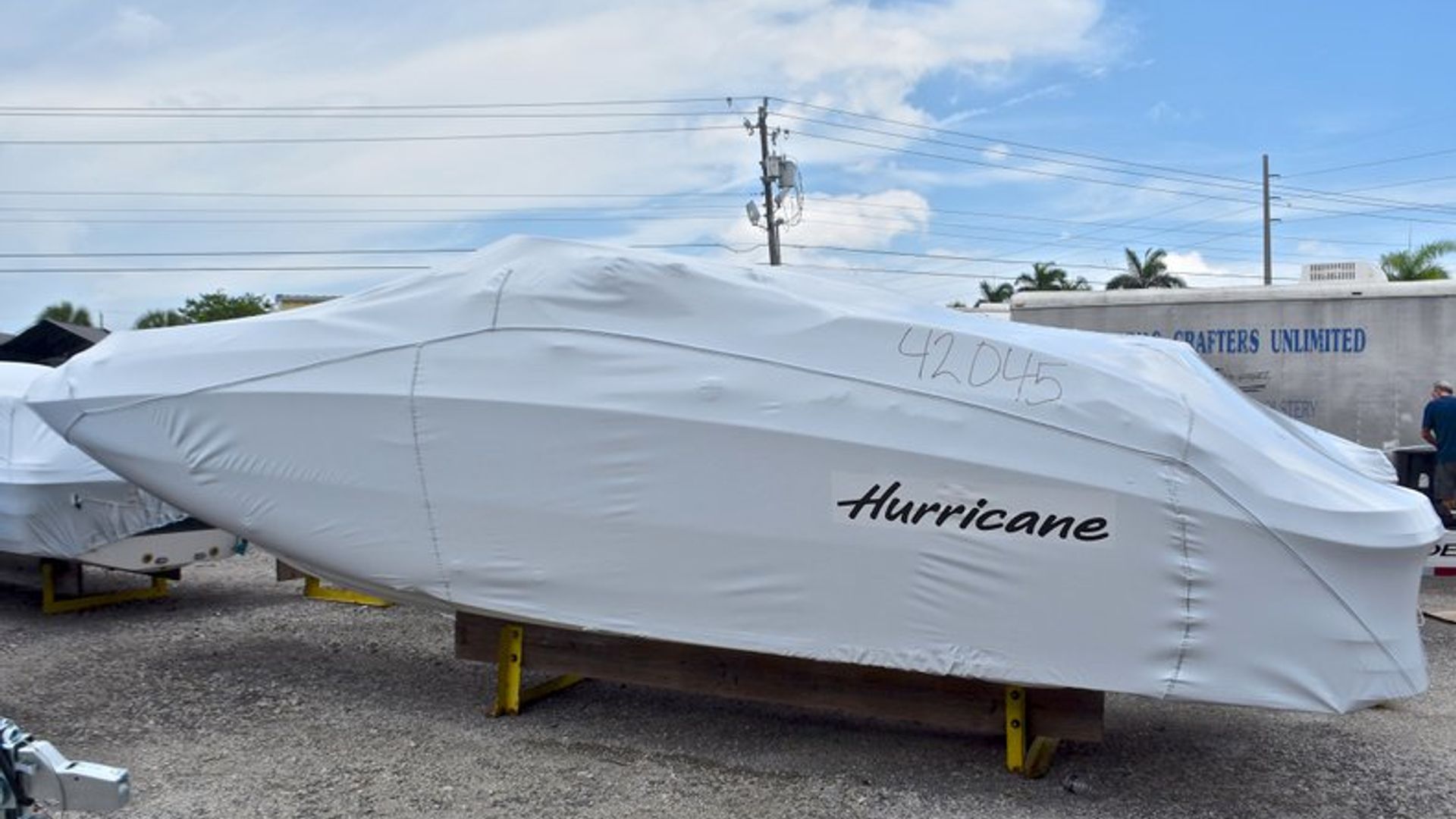 New 2018 Hurricane SunDeck SD 2400 OB #2045 image 1