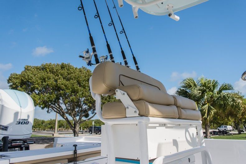 Thumbnail 18 for New 2016 Sportsman Masters 247 Elite Bay Boat boat for sale in Miami, FL