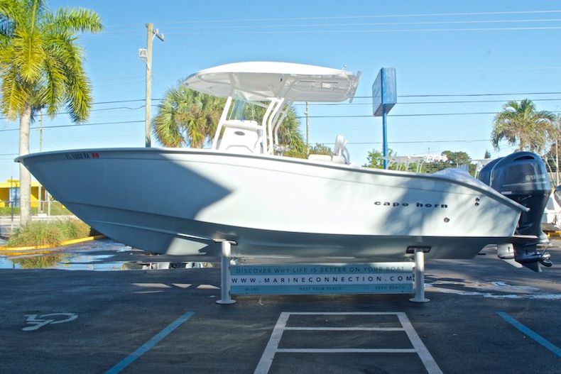 Thumbnail 6 for Used 2015 Cape Horn 27XS boat for sale in West Palm Beach, FL