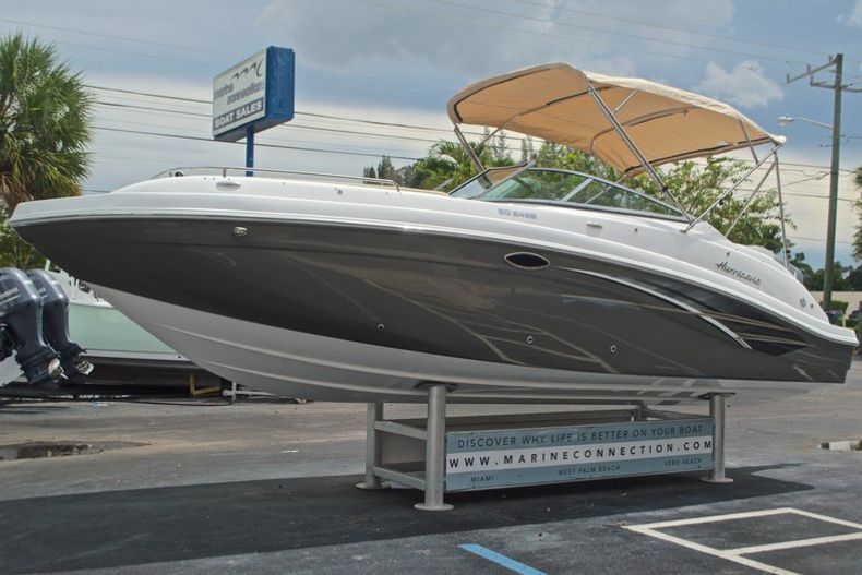 Thumbnail 3 for New 2017 Hurricane SunDeck SD 2486 OB boat for sale in West Palm Beach, FL