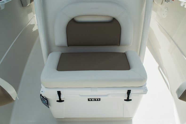 Thumbnail 20 for New 2016 Sailfish 270 CC Center Console boat for sale in West Palm Beach, FL