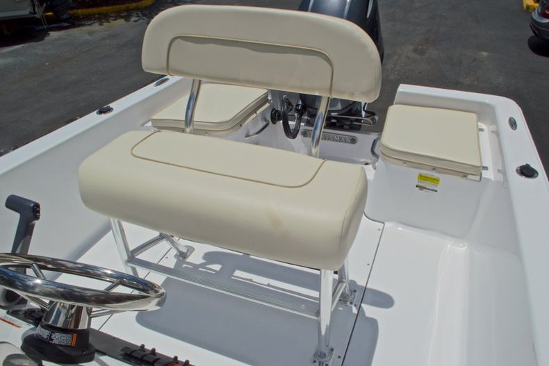 Thumbnail 19 for New 2017 Sportsman 19 Island Reef boat for sale in West Palm Beach, FL