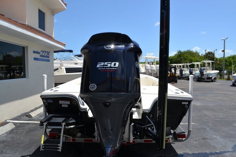 Thumbnail 5 for New 2016 Pathfinder 2300 HPS Bay Boat boat for sale in Vero Beach, FL