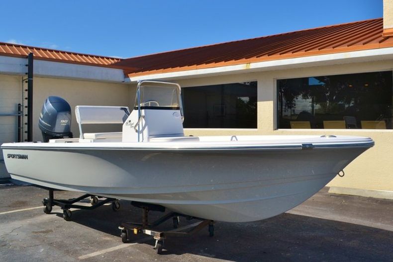 Thumbnail 1 for New 2016 Sportsman 18 Island Bay boat for sale in Vero Beach, FL