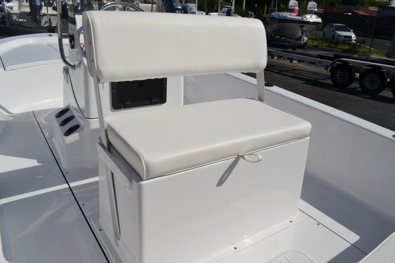 Thumbnail 21 for New 2016 Sportsman 18 Island Bay boat for sale in Vero Beach, FL