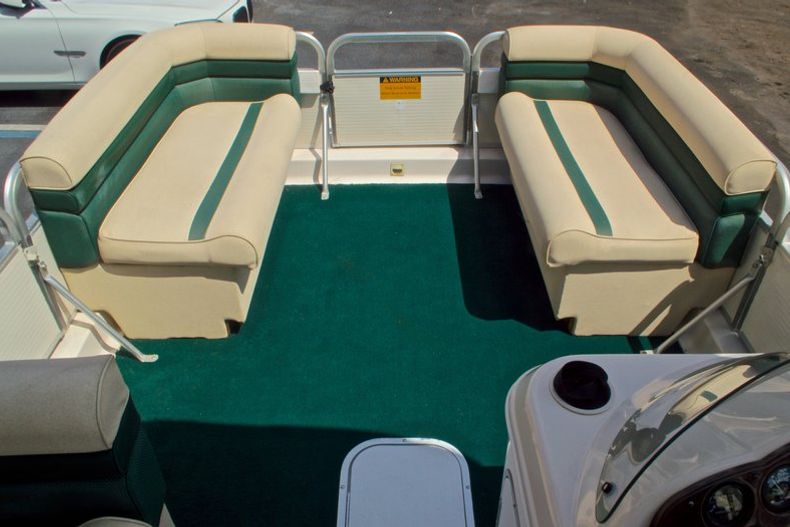 Thumbnail 23 for Used 1997 Hurricane Fun Deck 196LC boat for sale in West Palm Beach, FL