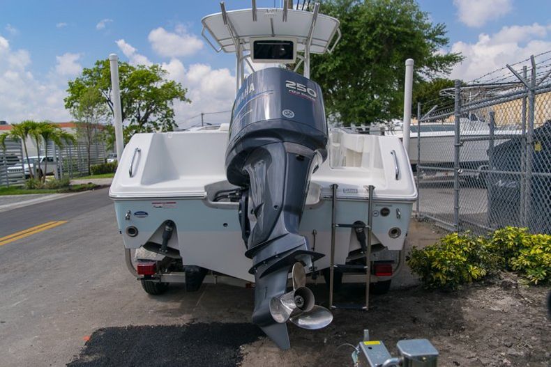 Thumbnail 2 for Used 2010 Sea Hunt Gamefish 24 Center Console boat for sale in Miami, FL