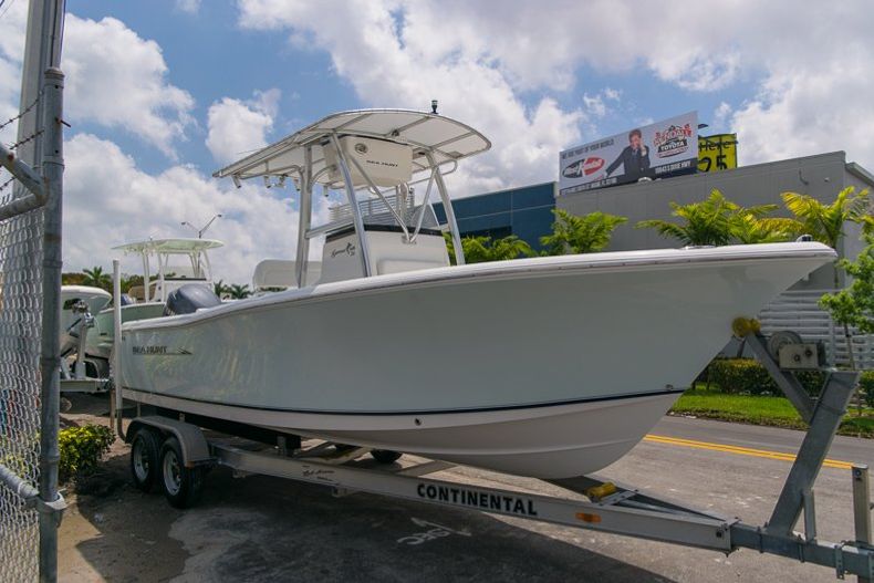 Thumbnail 4 for Used 2010 Sea Hunt Gamefish 24 Center Console boat for sale in Miami, FL