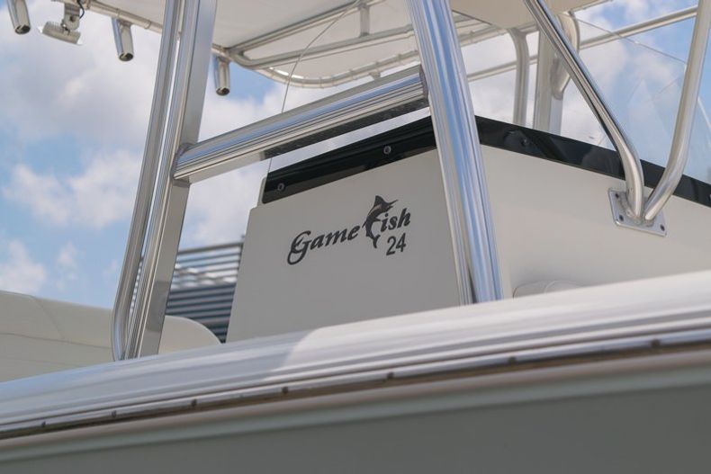 Thumbnail 9 for Used 2010 Sea Hunt Gamefish 24 Center Console boat for sale in Miami, FL