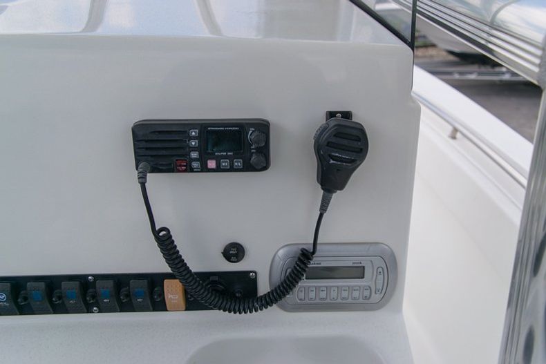 Thumbnail 38 for Used 2010 Sea Hunt Gamefish 24 Center Console boat for sale in Miami, FL