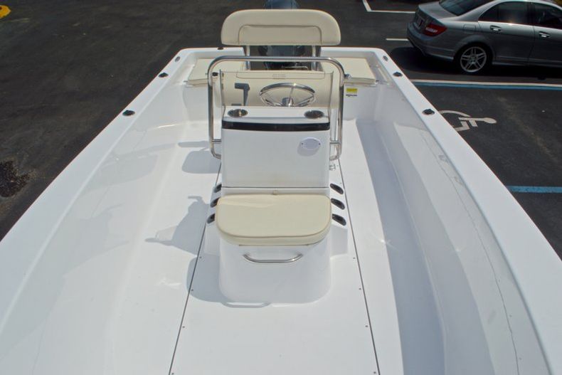 Thumbnail 18 for New 2017 Sportsman 19 Island Reef boat for sale in West Palm Beach, FL