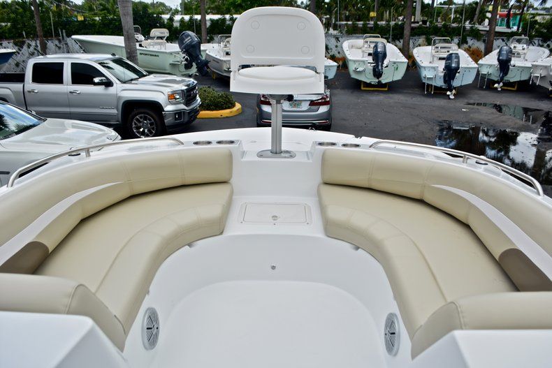 Thumbnail 34 for New 2017 Hurricane 188 SunDeck Sport OB boat for sale in West Palm Beach, FL