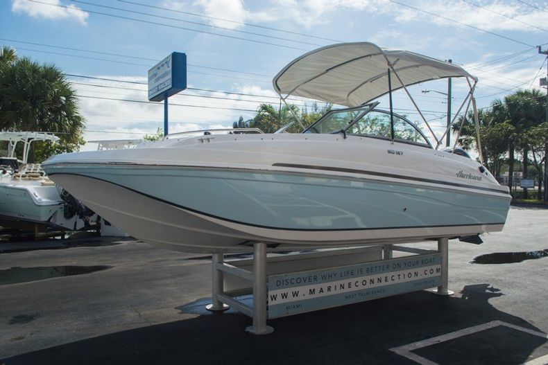 Thumbnail 3 for New 2016 Hurricane SunDeck SD 187 OB boat for sale in West Palm Beach, FL