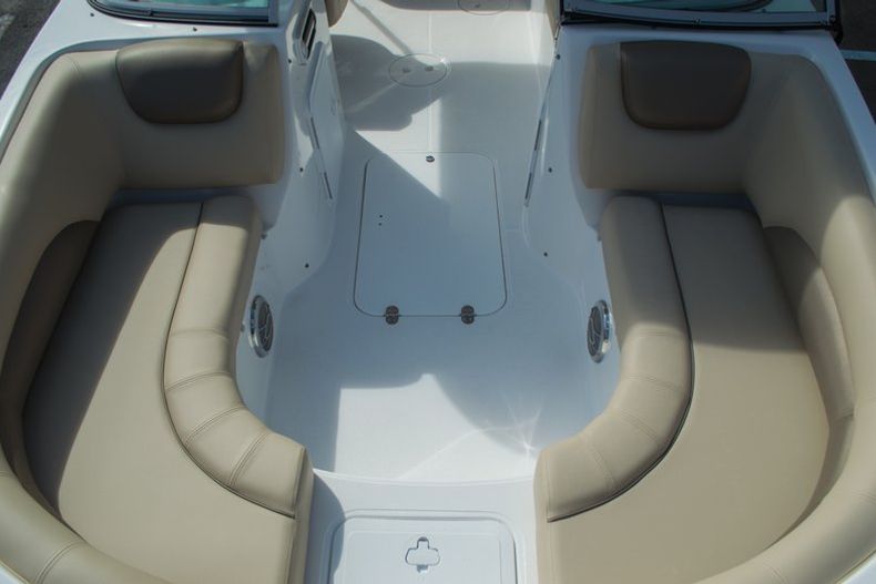 Thumbnail 19 for New 2016 Hurricane SunDeck SD 187 OB boat for sale in West Palm Beach, FL