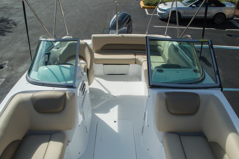 Thumbnail 20 for New 2016 Hurricane SunDeck SD 187 OB boat for sale in West Palm Beach, FL