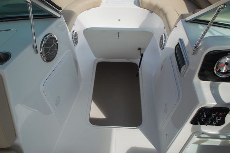 Thumbnail 30 for New 2016 Hurricane SunDeck SD 187 OB boat for sale in West Palm Beach, FL