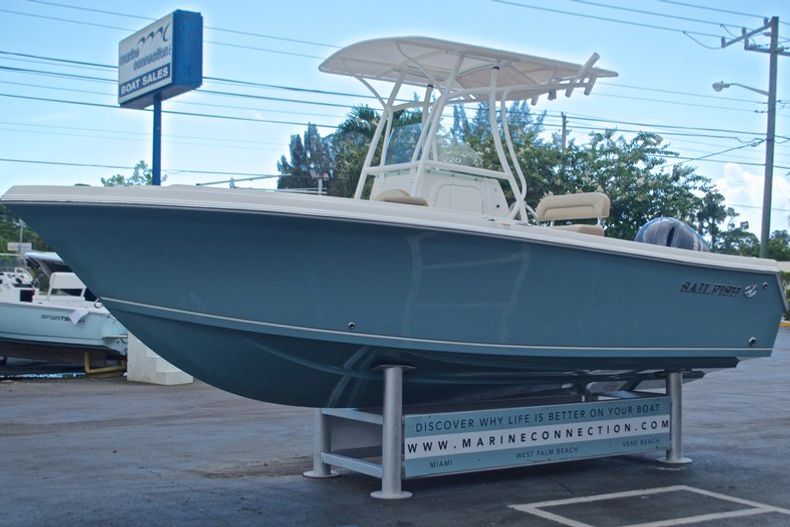 Thumbnail 3 for New 2017 Sailfish 220 CC Center Console boat for sale in Vero Beach, FL