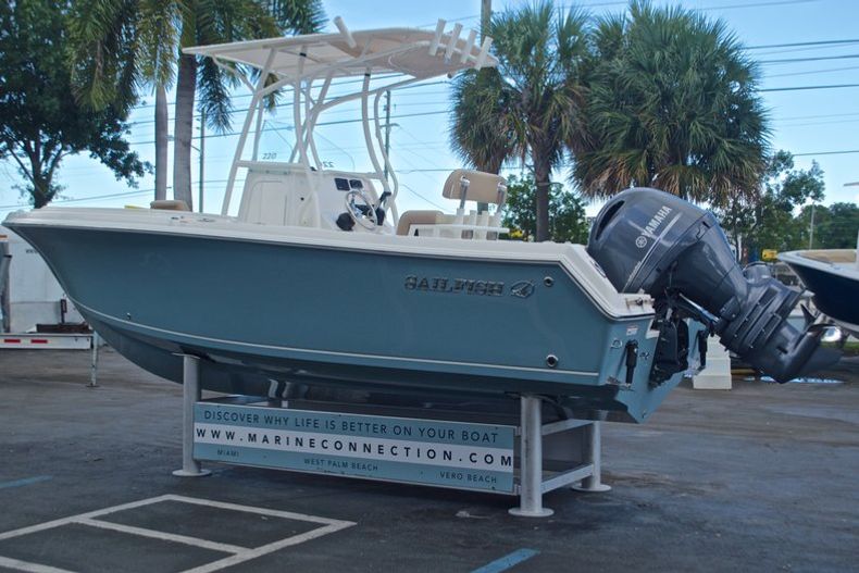 Thumbnail 5 for New 2017 Sailfish 220 CC Center Console boat for sale in Vero Beach, FL